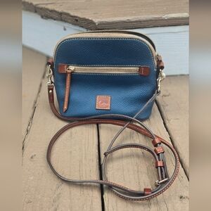 Dooney & Bourke small crossbody purse